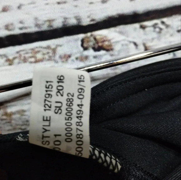 Under Armour Active Skirt Black White size S/M Performance Tennis Golf Active - Picture 4 of 7